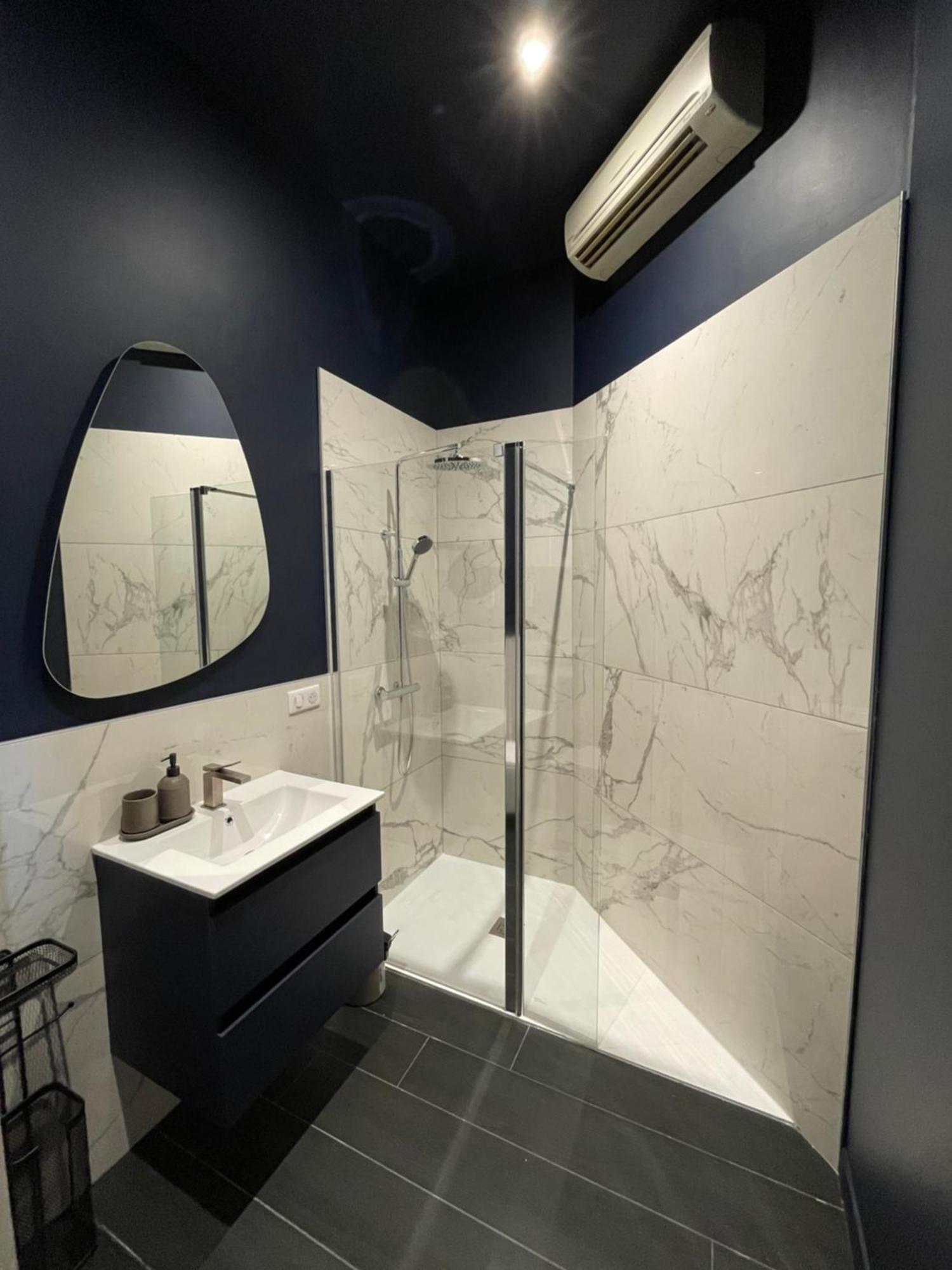 Balneo Des Sacres N 1-centre Appartement *